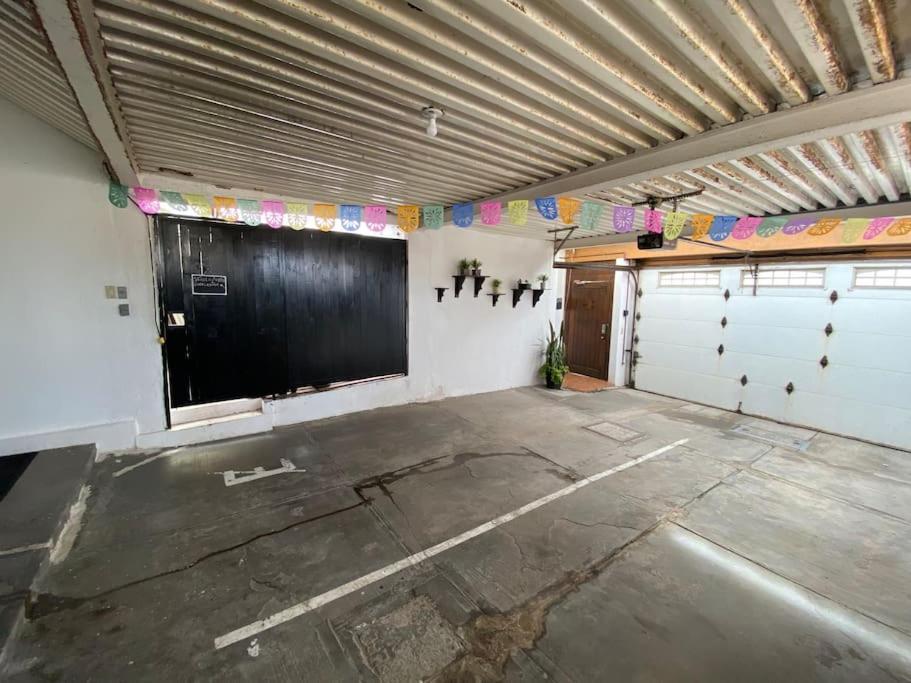 Jaguar Studio Tijuana Luaran gambar